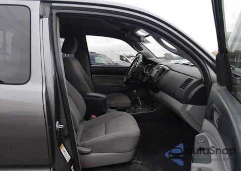 2015 Toyota Tacoma z USA, uszkodzony, nr VIN 5TFUX4EN7FX030945